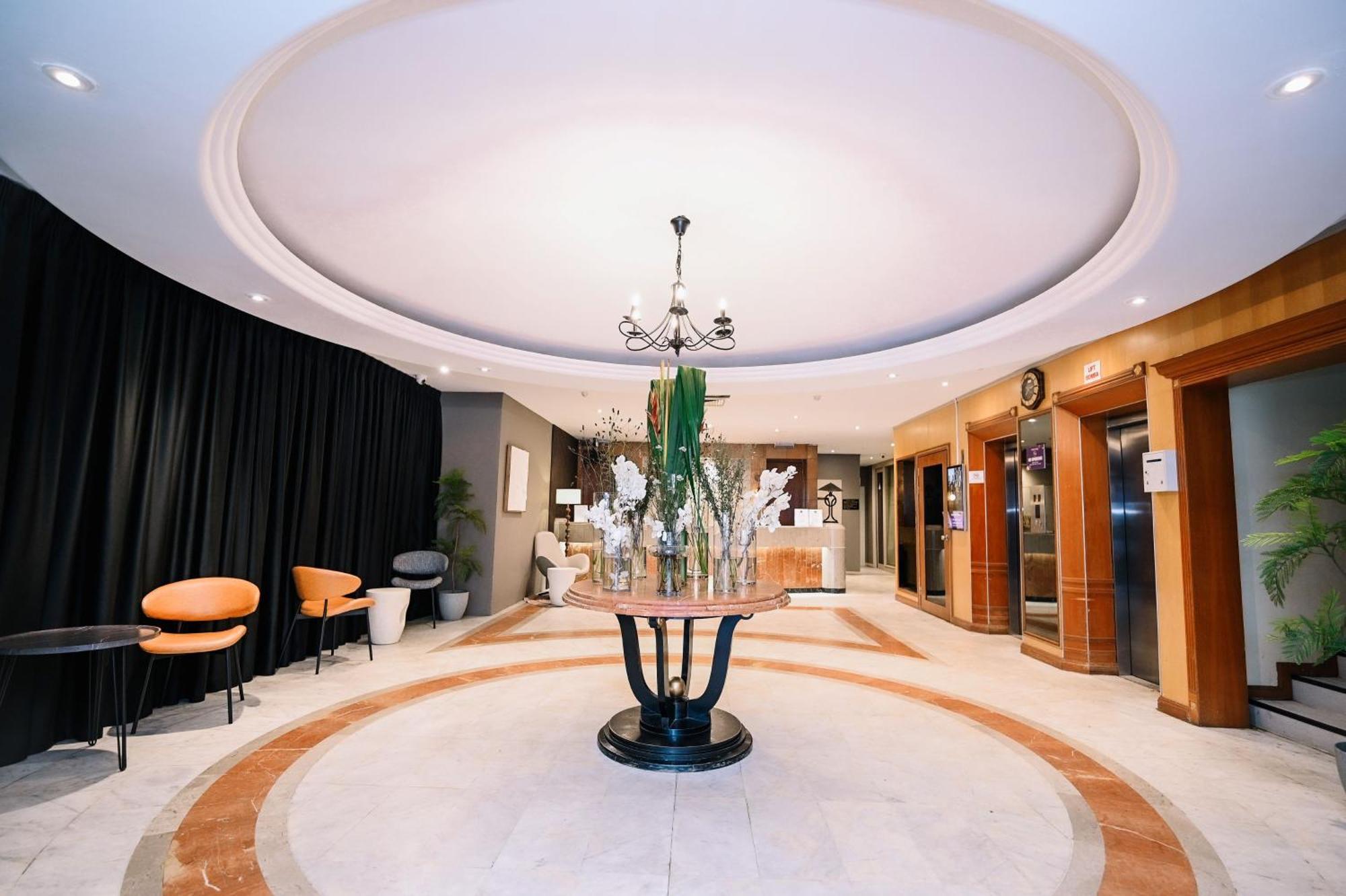 Kingston Hotel 6 - Changkat, Bukit Bintang Куала Лумпур Екстериор снимка