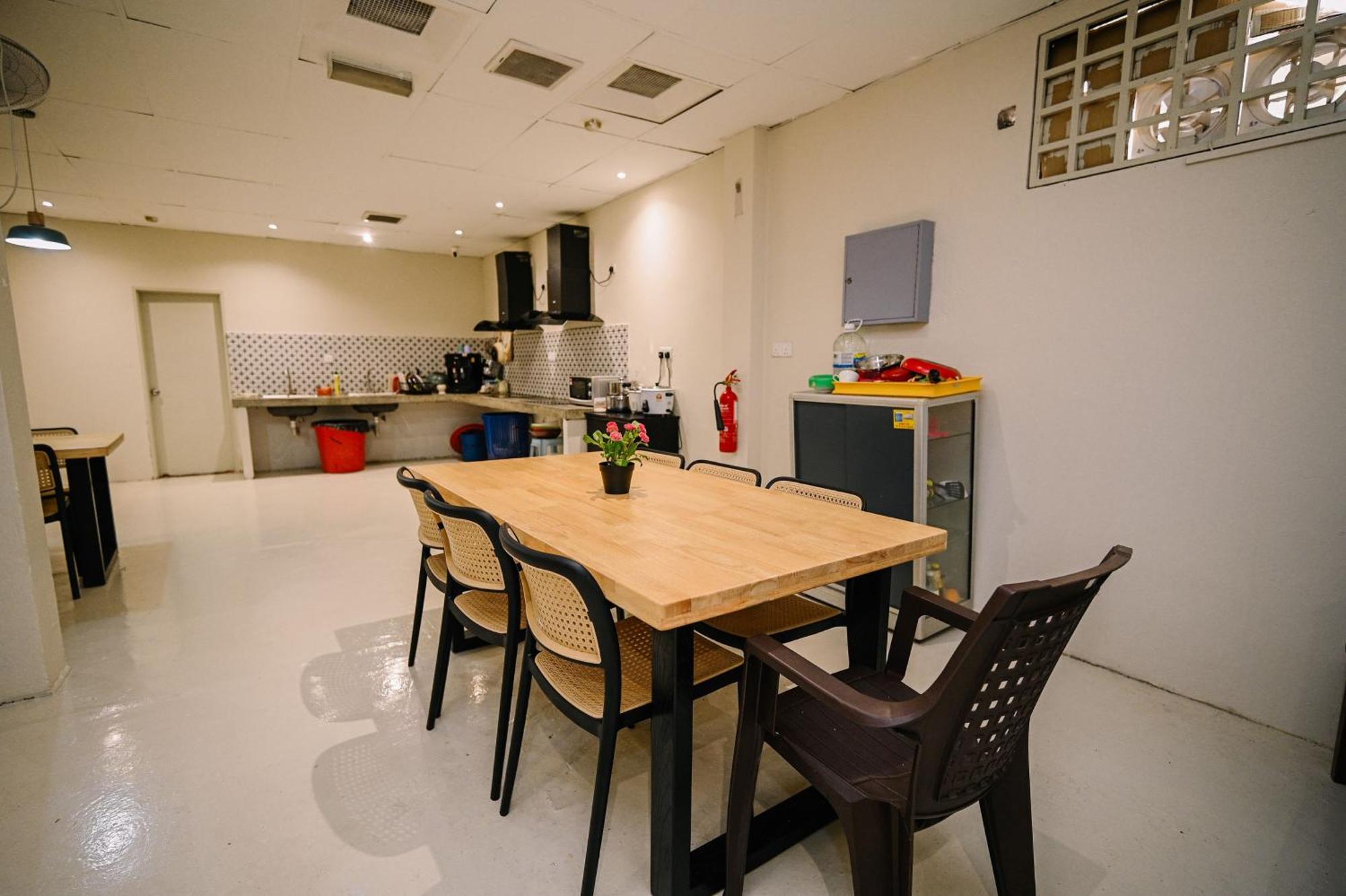 Kingston Hotel 6 - Changkat, Bukit Bintang Куала Лумпур Екстериор снимка