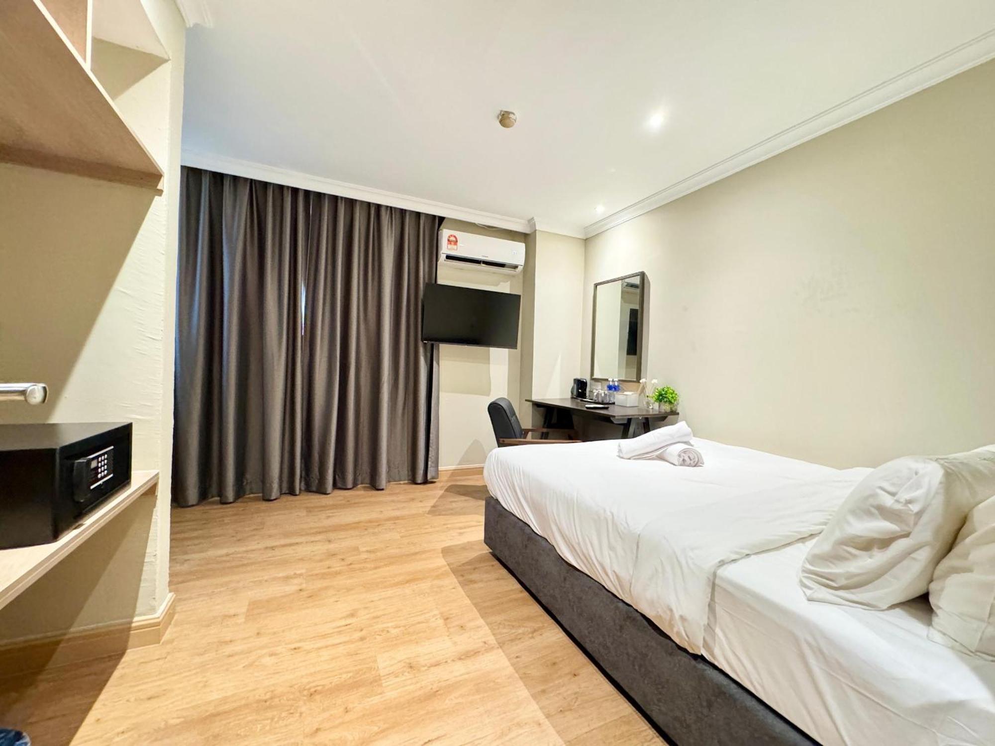 Kingston Hotel 6 - Changkat, Bukit Bintang Куала Лумпур Екстериор снимка